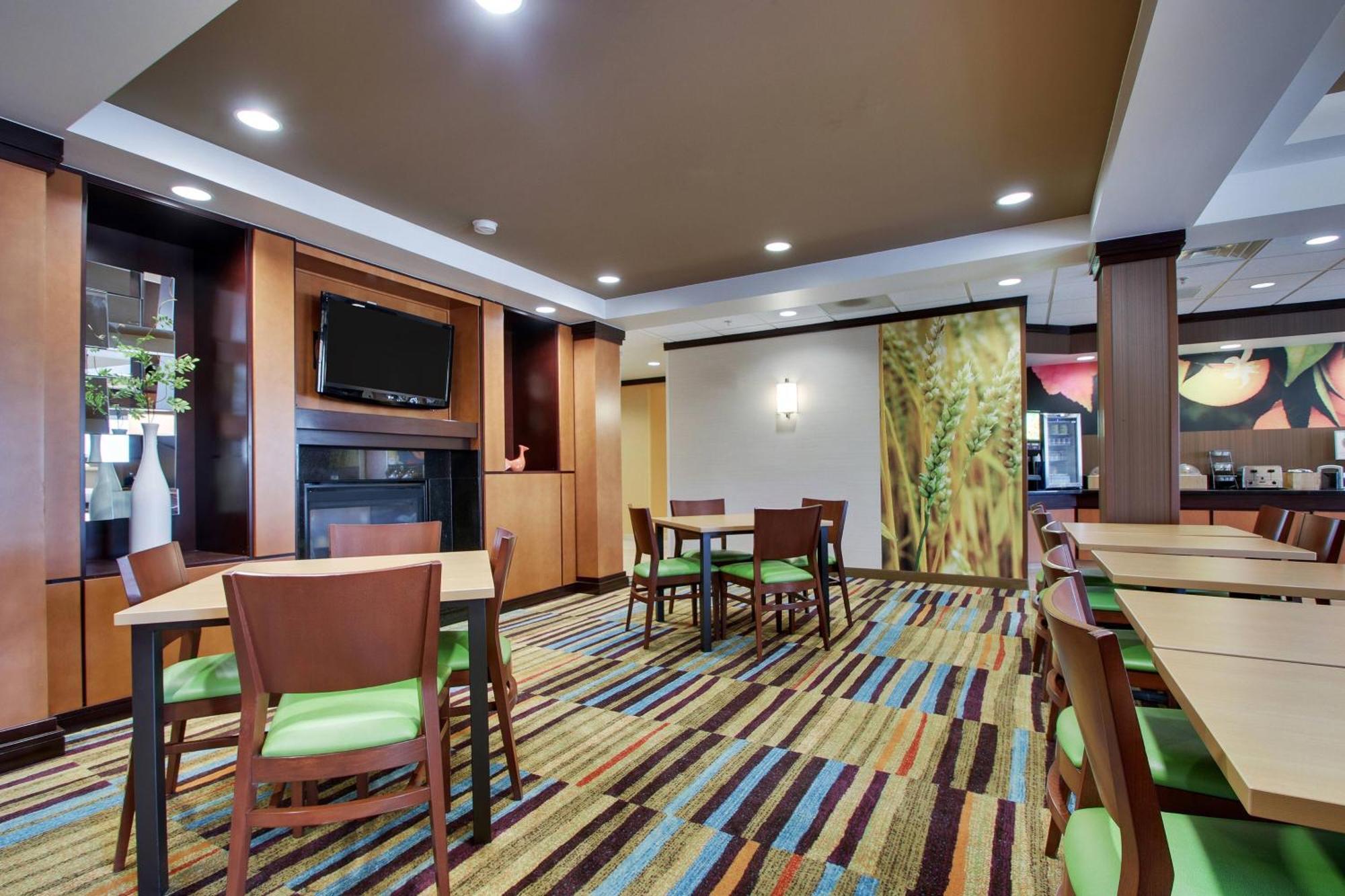 Fairfield Inn & Suites By Marriott Ottawa Starved Rock Area Exterior foto